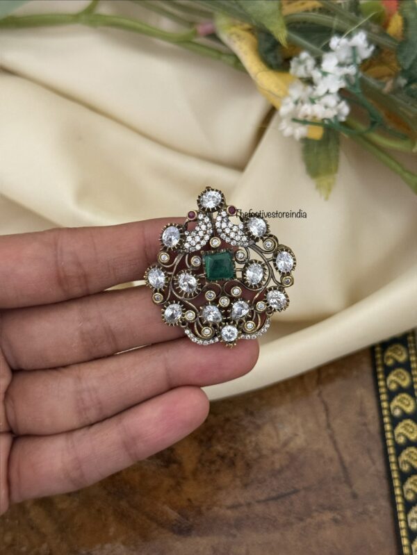 Victorian pendant - Dark / Black polish