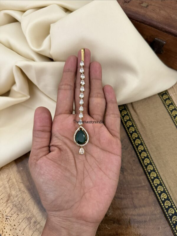 Simple emerald drop tikka | Maangtikka