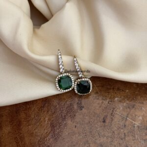 Simple victorian hook style earrings - Emerald