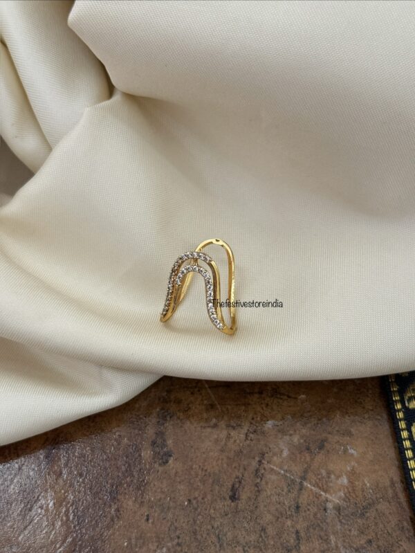 2 line all white Vanki finger ring