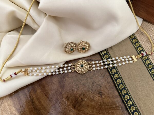 Pearls pendant choker set