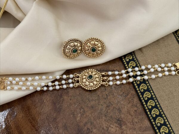 Pearls pendant choker set