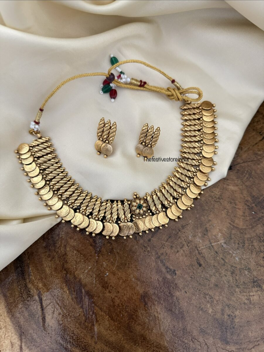Classic lakshmi gold necklace set