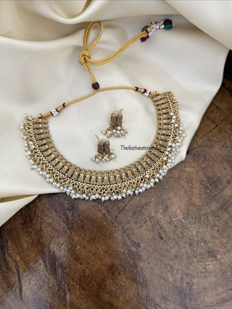 Matte non idol pearls necklace set