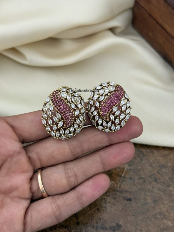 Classic CZ studs - Red