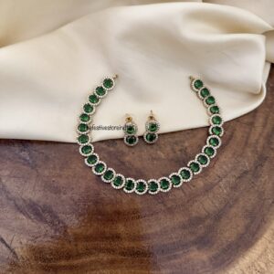 Simple green and white stones necklace set