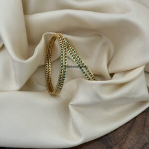 Set of 4 classic Green stone bangles