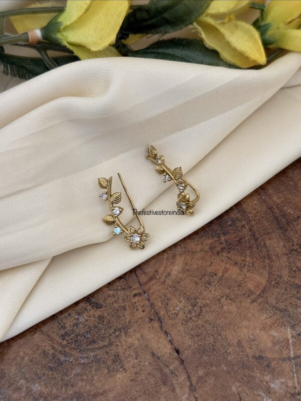 AD leafy earcuff