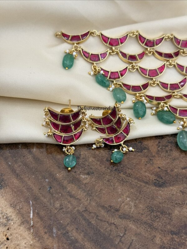 Trending Jadau half moon/chand choker set