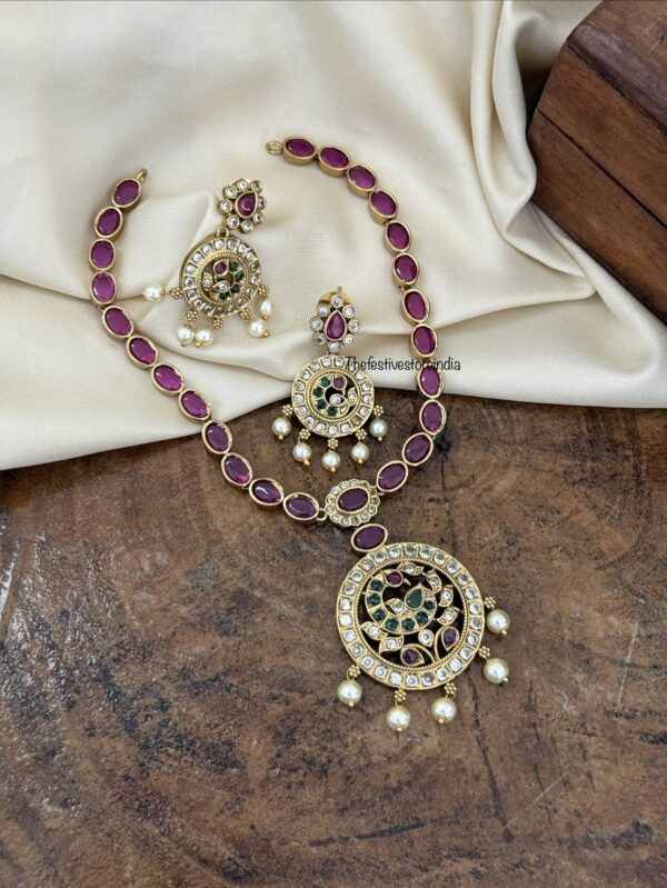 Attigai style navilu necklace set