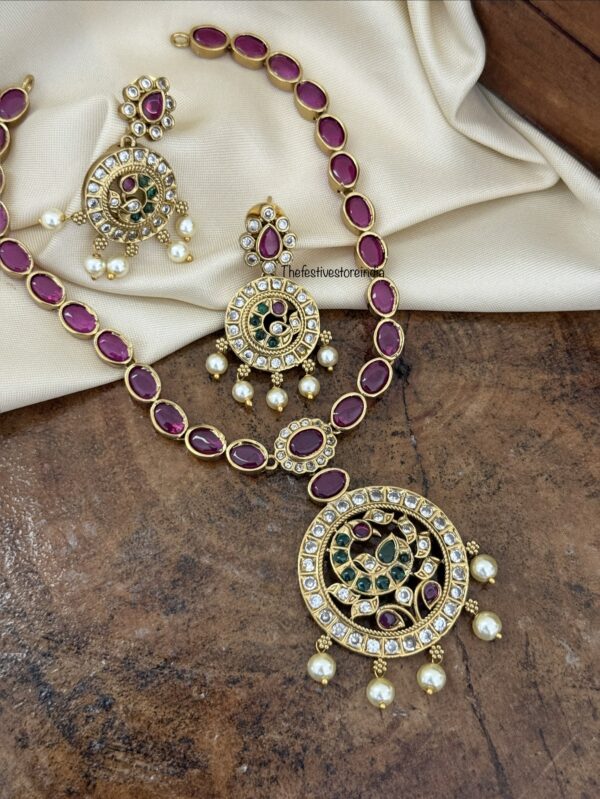 Attigai style navilu necklace set