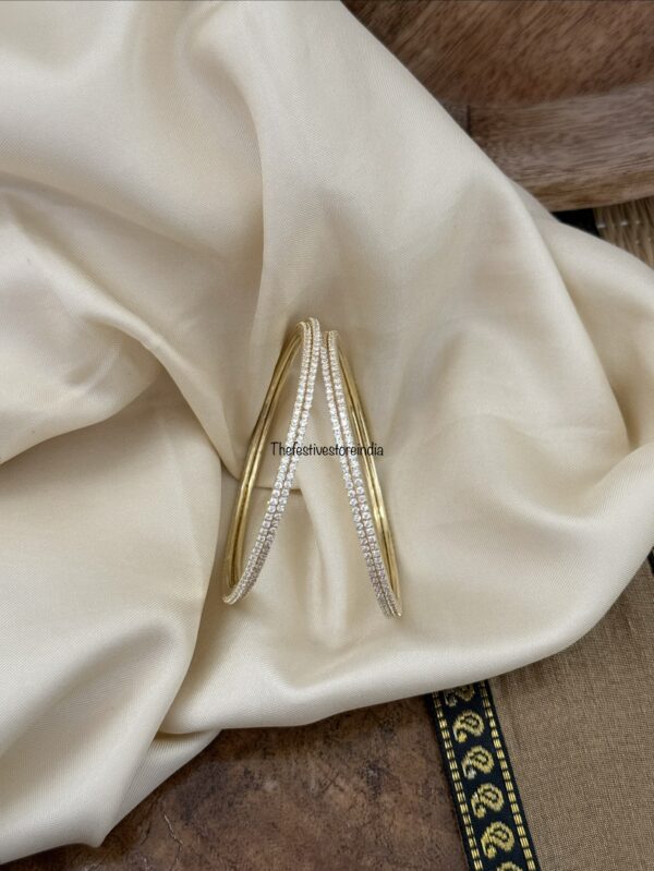 Set of 4 simple diamond bangles