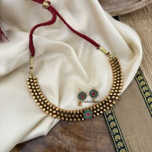 Classic floral bottu necklace set
