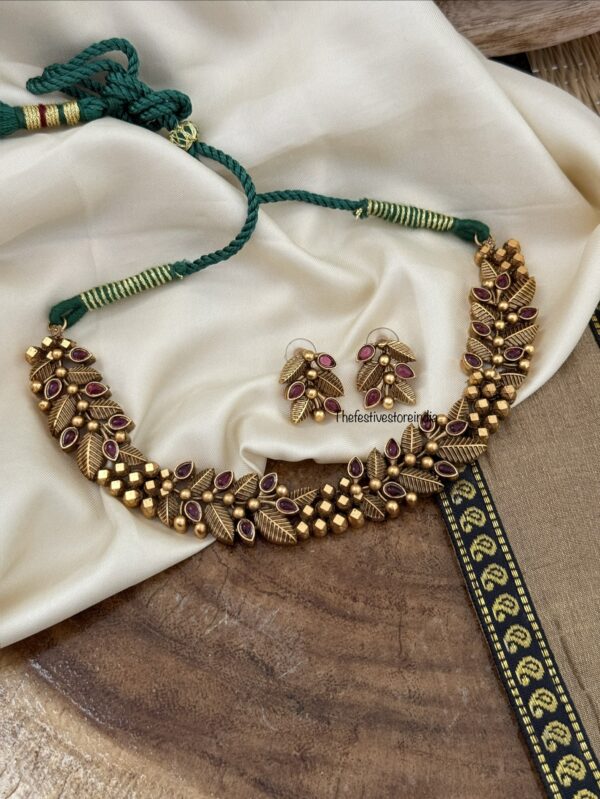 Red stone leafy necklace set