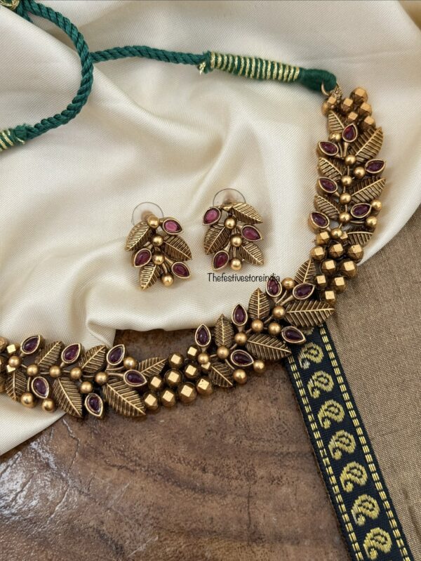 Red stone leafy necklace set
