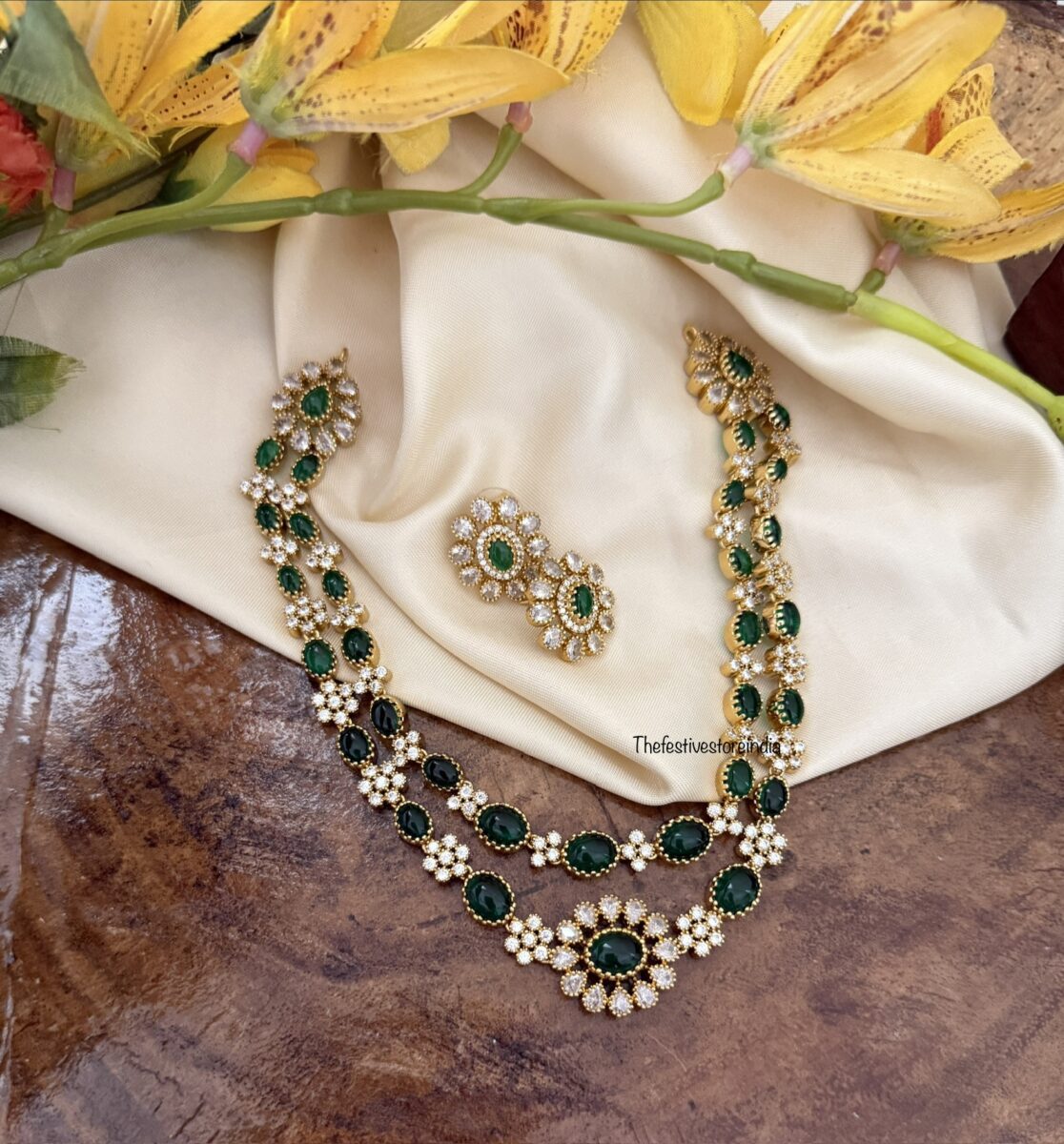 2 layer green stones necklace set