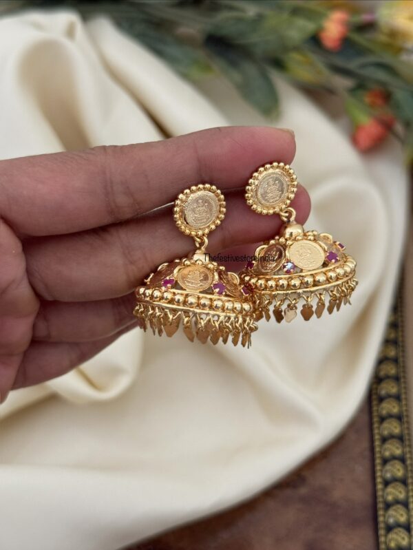 Elakkathali detachable jhumkas | Screwback | Micro gold