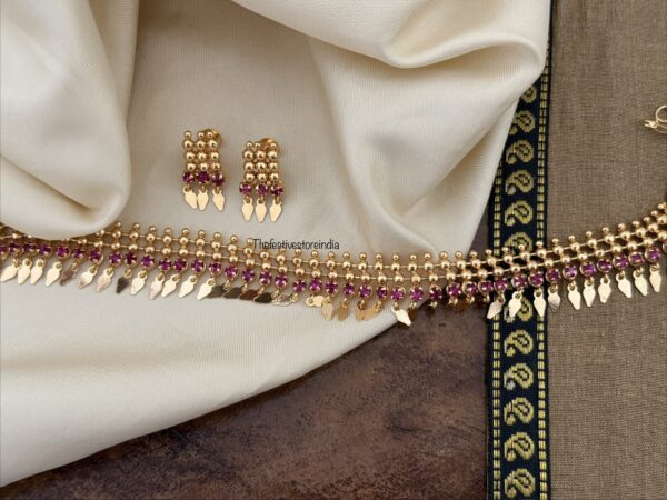 Micro gold Elakkathali stone choker with screwback earrings | Kerala Style