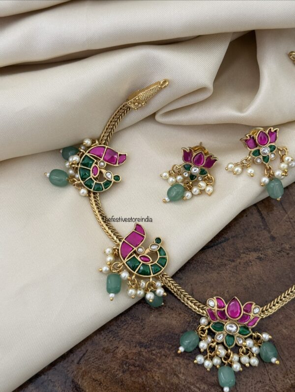 Jadau Navilu lotus motifs necklace set