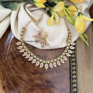 Gold polish Mango / Maanga necklace set
