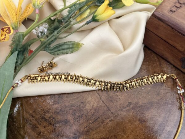 Antique gold Elakkathali choker set | Budgeted