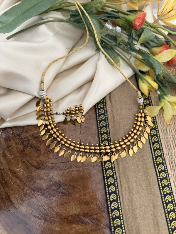 Antique all gold Elakkathali choker necklace set