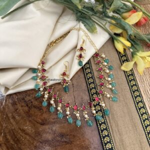 Simple Jadau green drops necklace with hook earrings