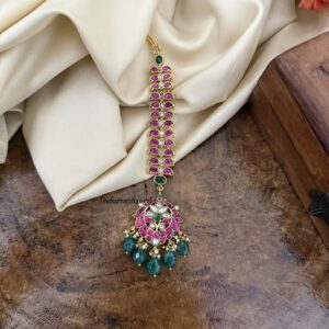 Jadau close knit Rubyrose stone maangtikka