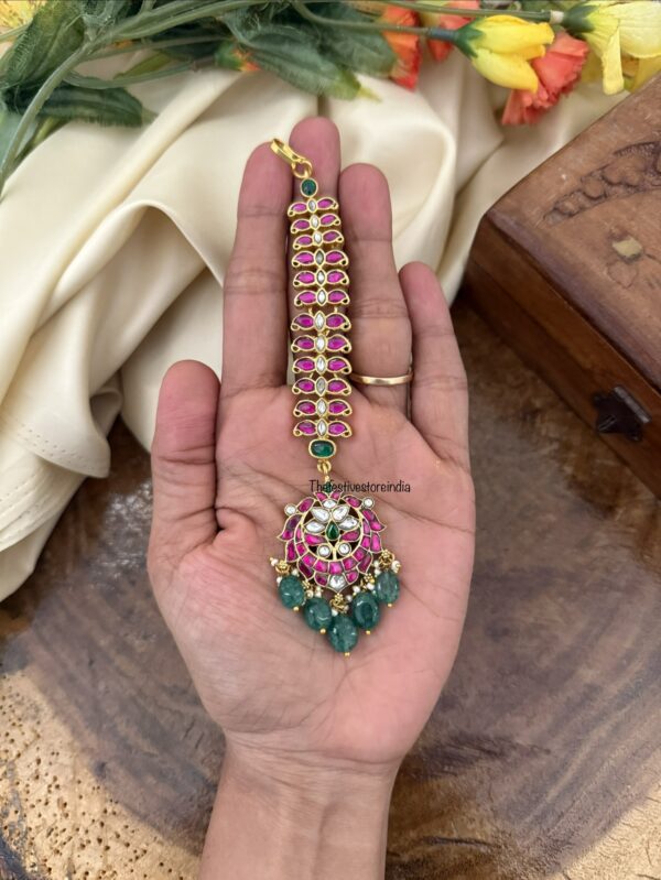 Jadau close knit Rubyrose stone maangtikka