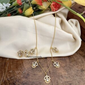 Simple white diamond droplets set