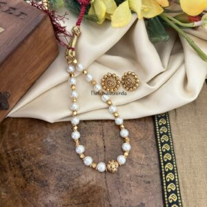 Classic pearls necklace set | Simple