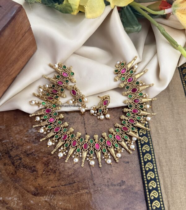 Jadau Spike non idol necklace set