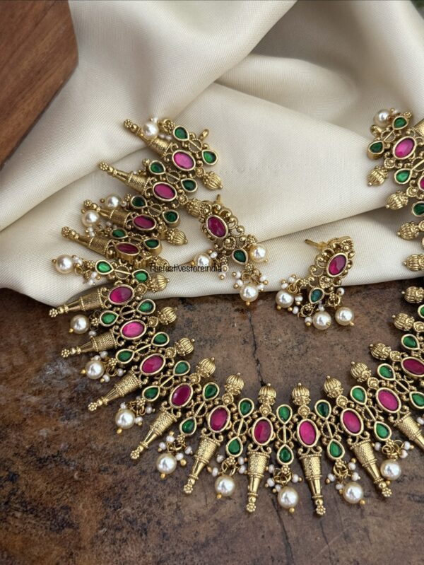 Jadau Spike non idol necklace set
