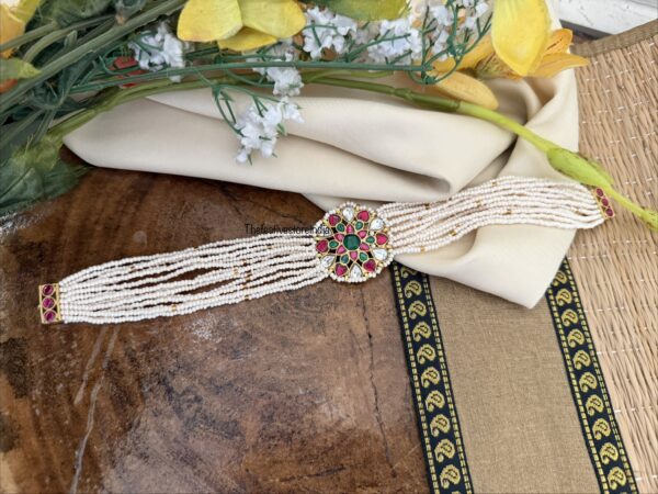 Jadau pendant pearls choker