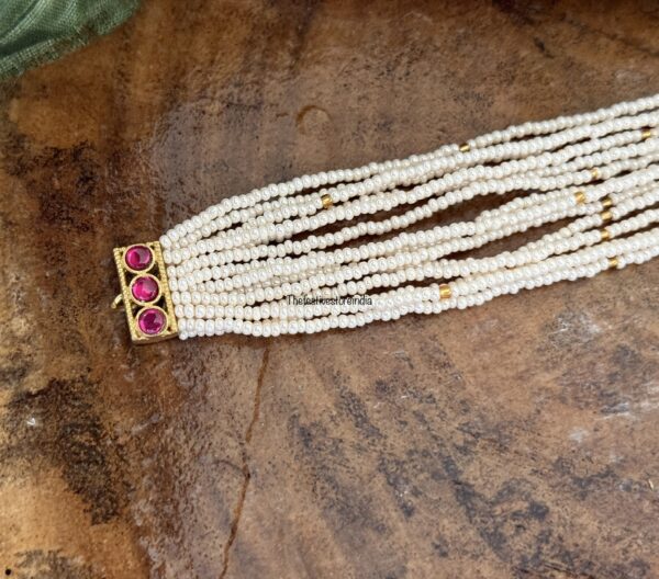 Jadau pendant pearls choker