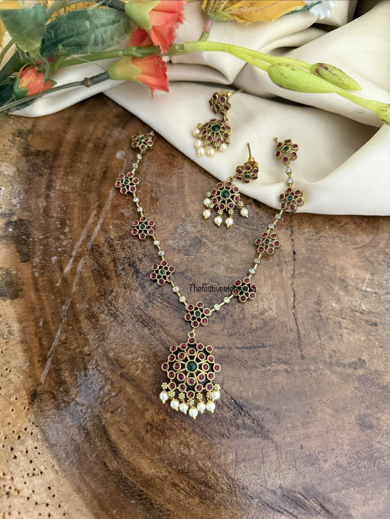 Antique kemp bottu necklace set