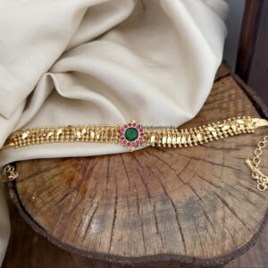 Micro gold Elakkathali with kemp mopp pendant choker