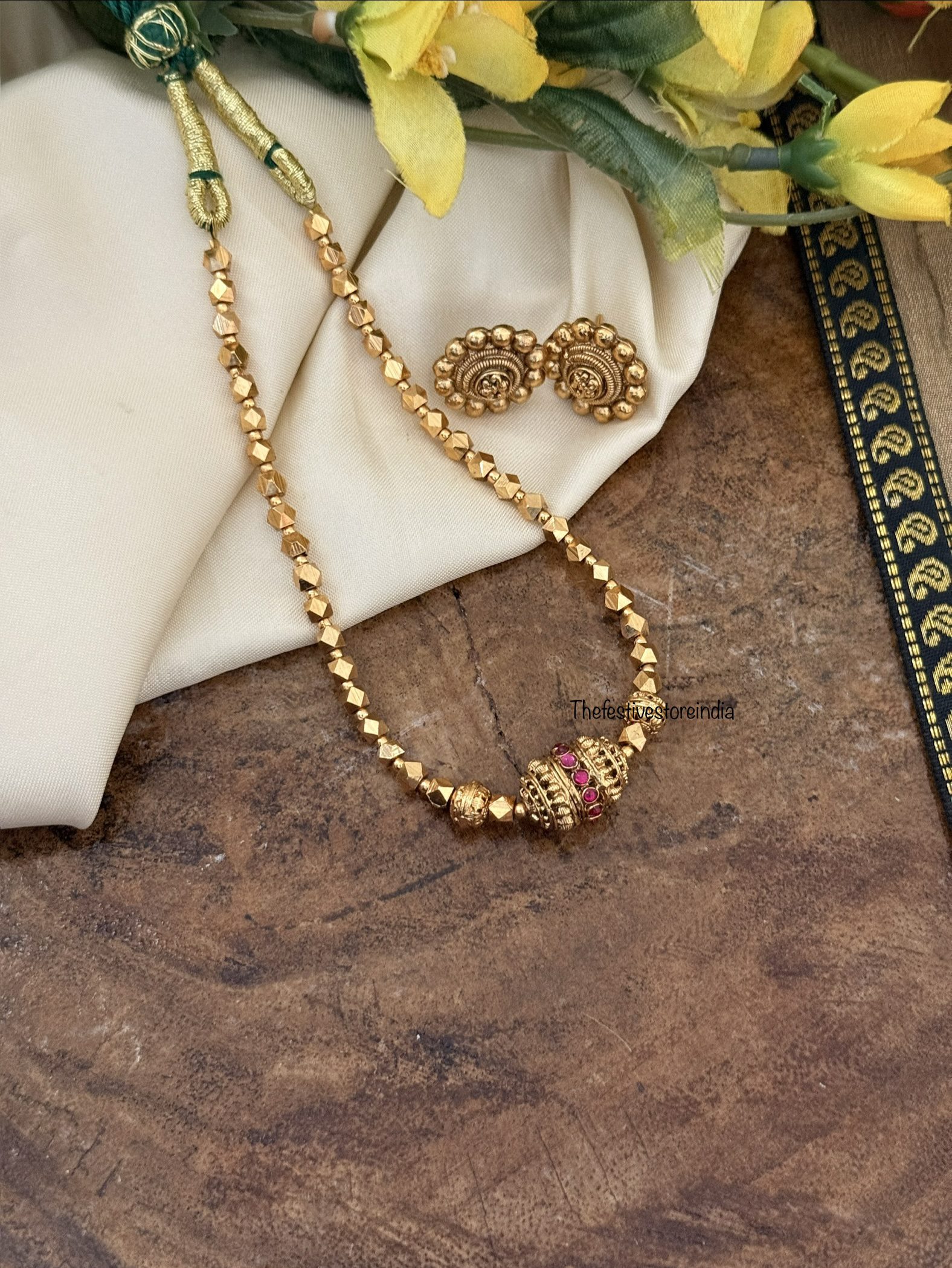 Ashtapatti gundu chain set