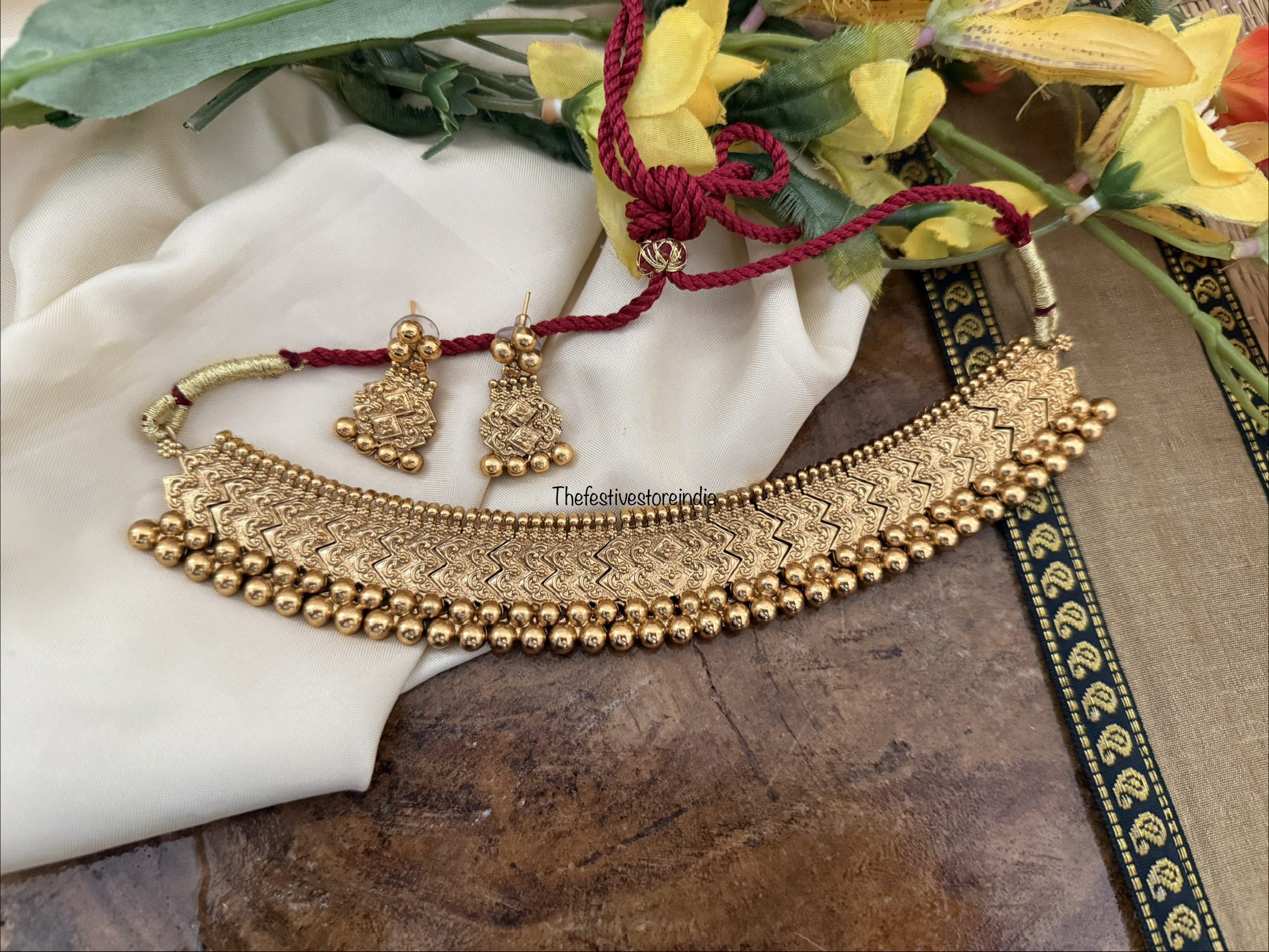 Maharashtrian all gold Thushi choker set | Vajratik | Flexible