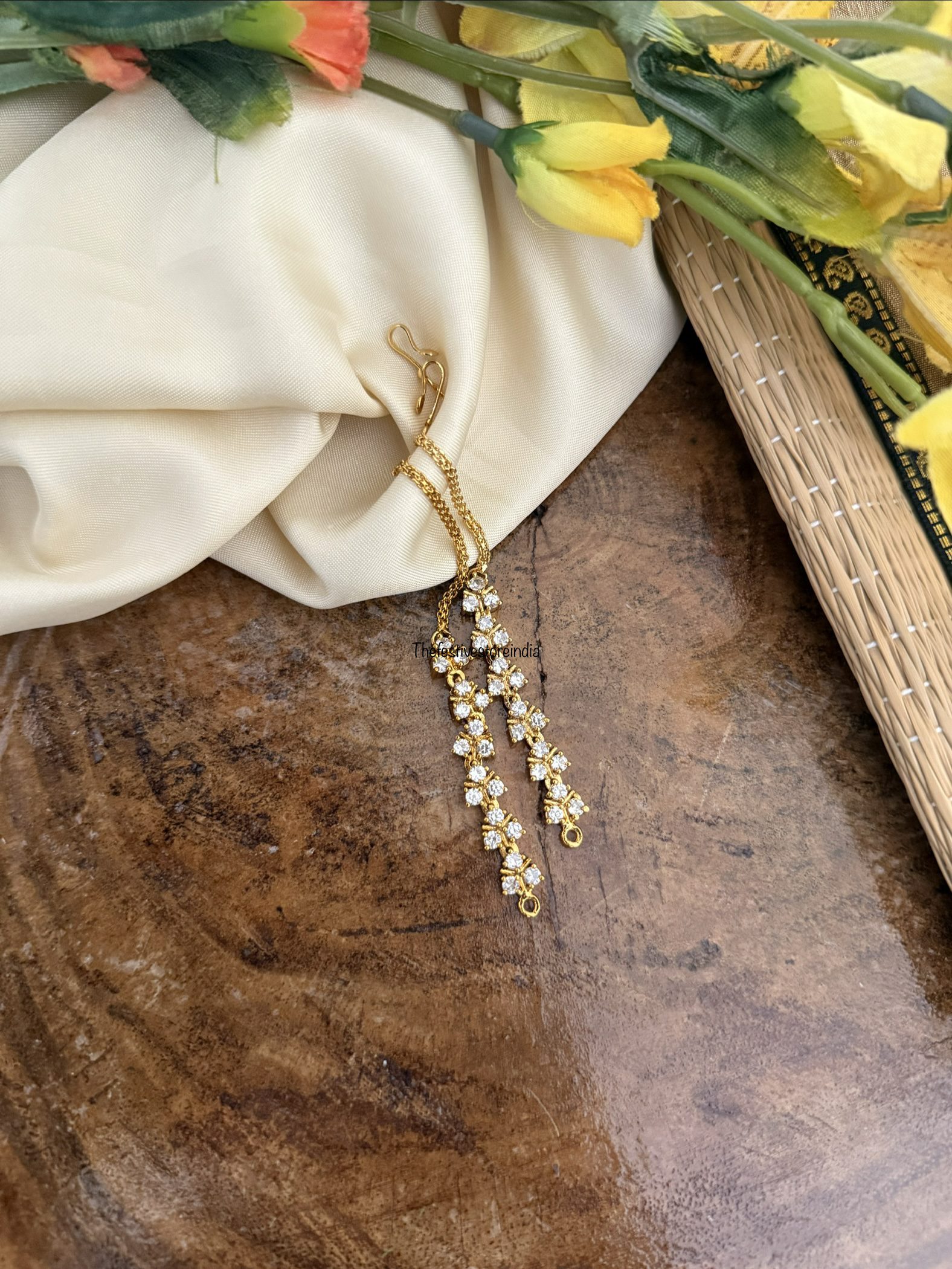 Diamonds straight maati | ear chain | Maatilu