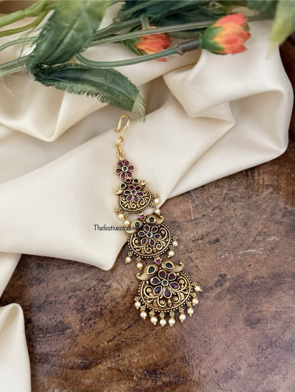 Antique finish floral maangtikka