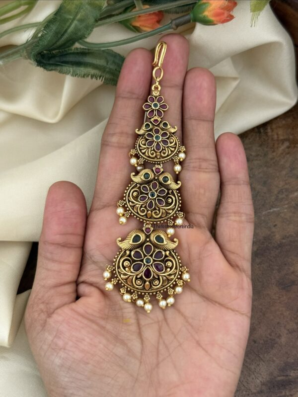 Antique finish floral maangtikka