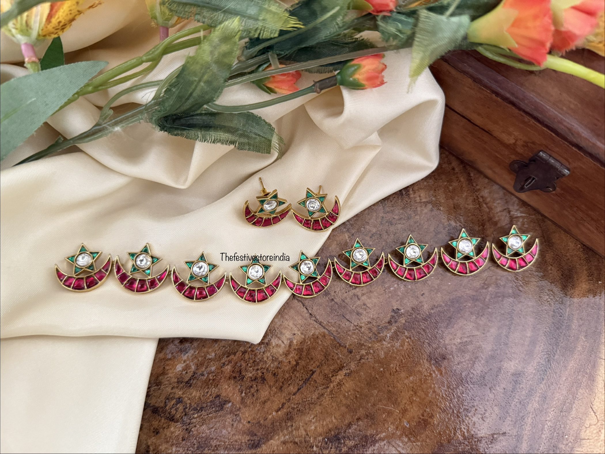 Jadau Chaand Sitaara choker necklace set - Red Green