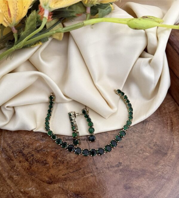 Simple all Emerald necklace set | Minimal