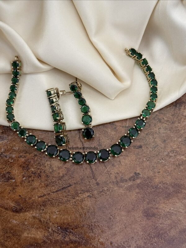 Simple all Emerald necklace set | Minimal