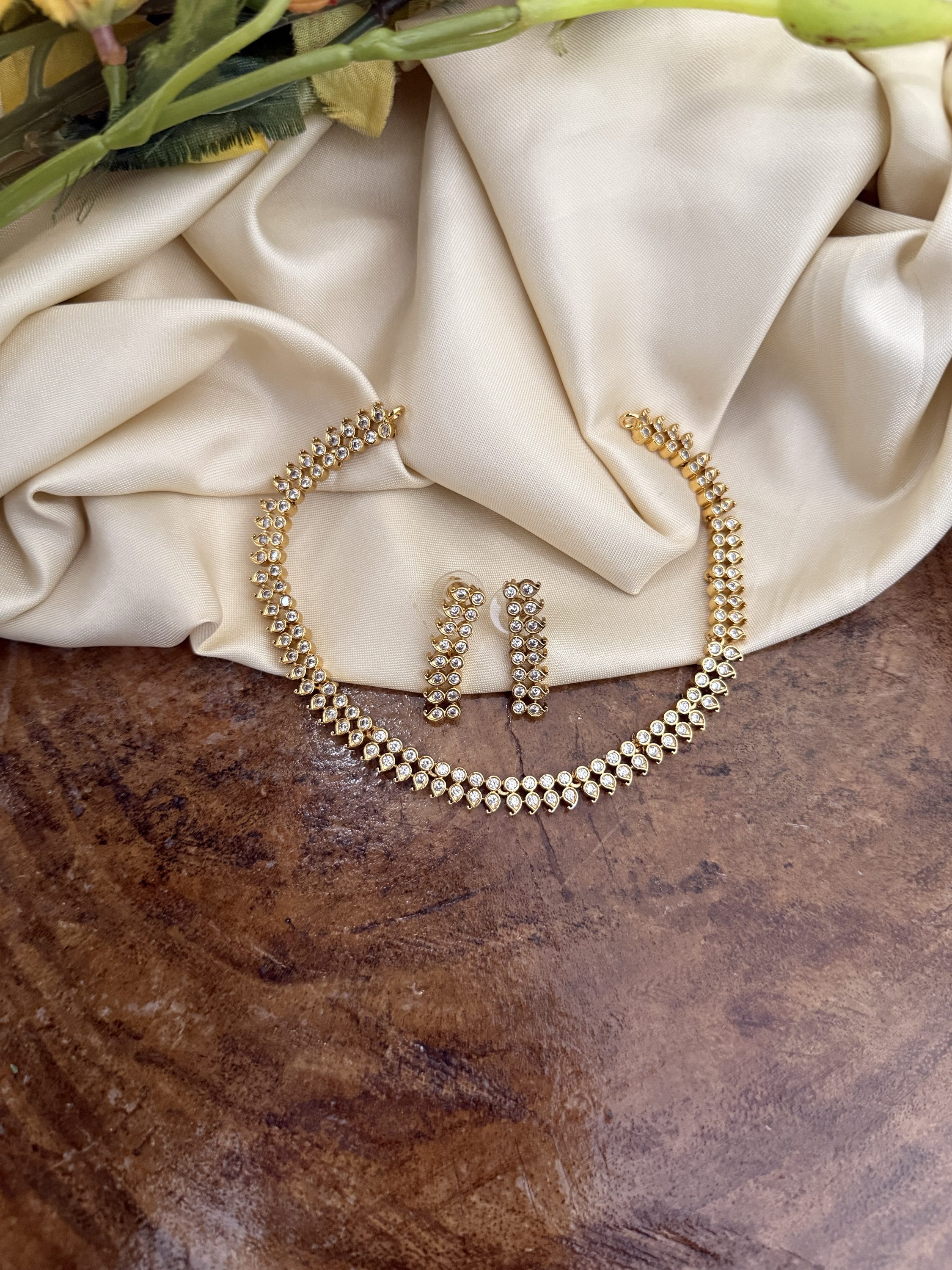 White stones AD necklace set | Simple