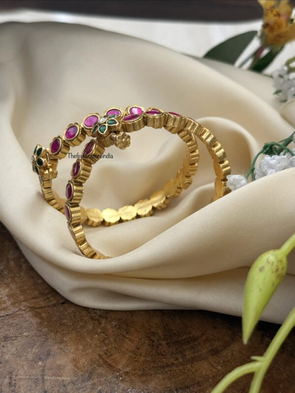 Set of 2 Jadau floral kada | Openable
