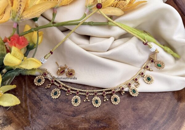 Budgeted matte gunghroo drops choker set