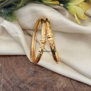 Set of 2 Gold replica bangles