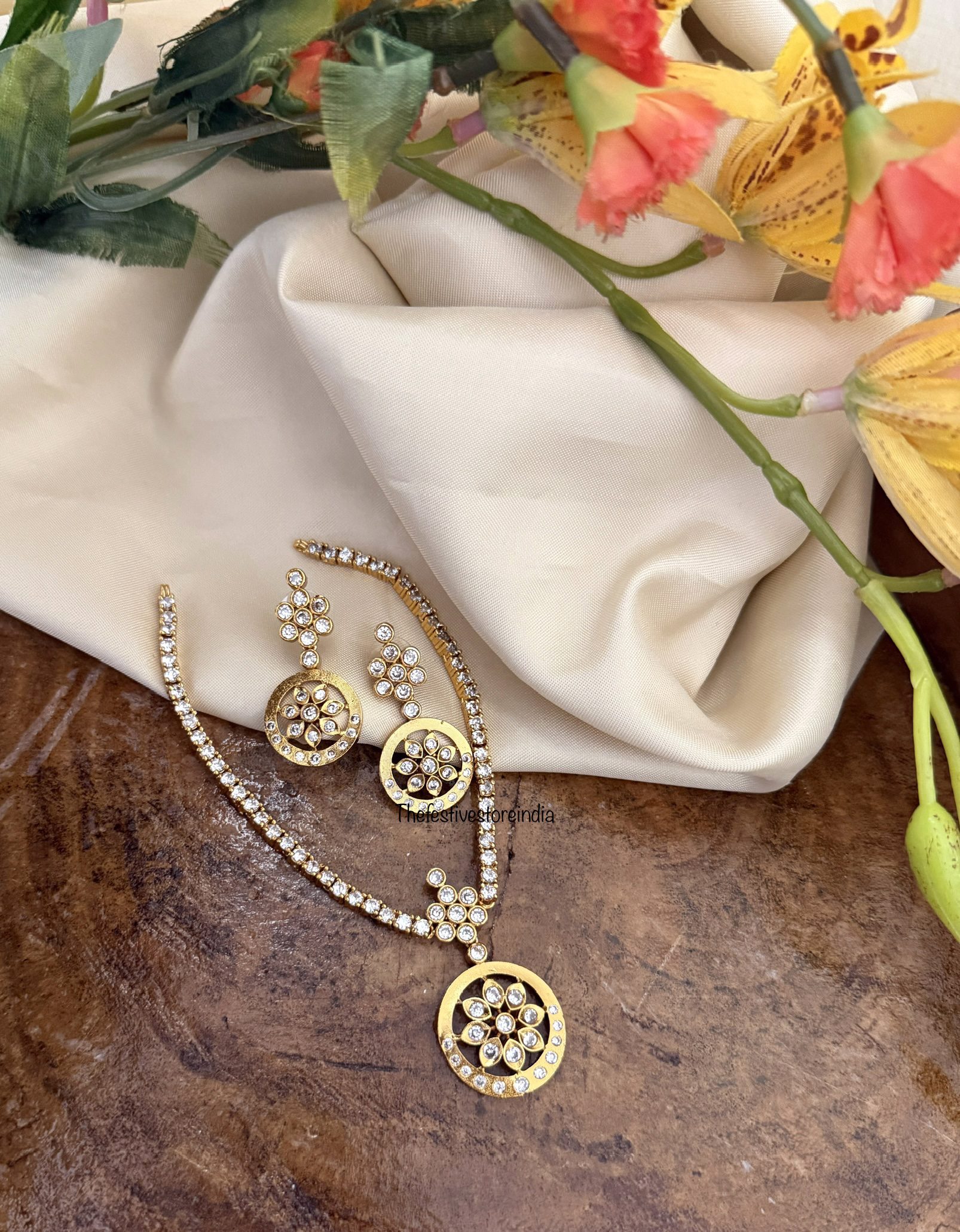 Diamond look attigai set | Vintage